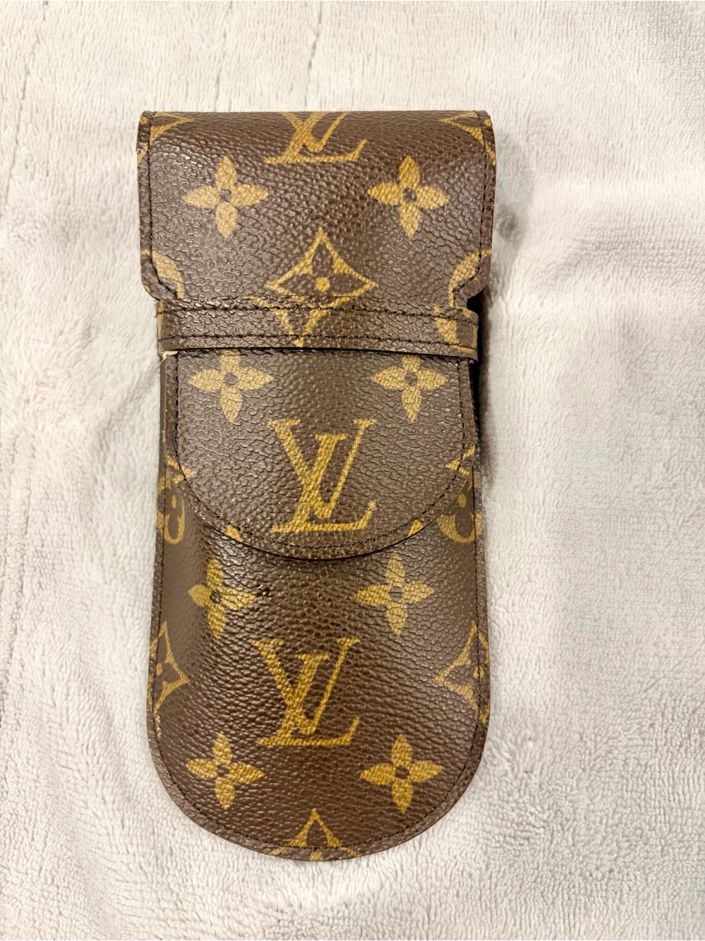 Louis Vuitton Monogram Etui Lunettes Sunglasses Pouch